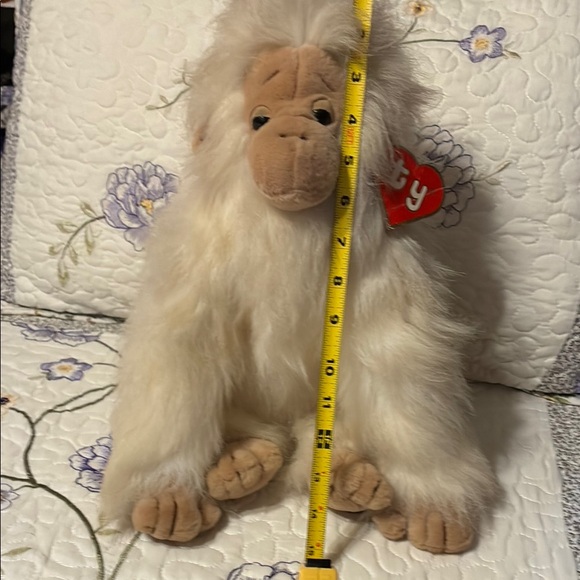 Vintage Ty Large Stuffed White Gorilla-name is  Jack - Picture 6 of 7